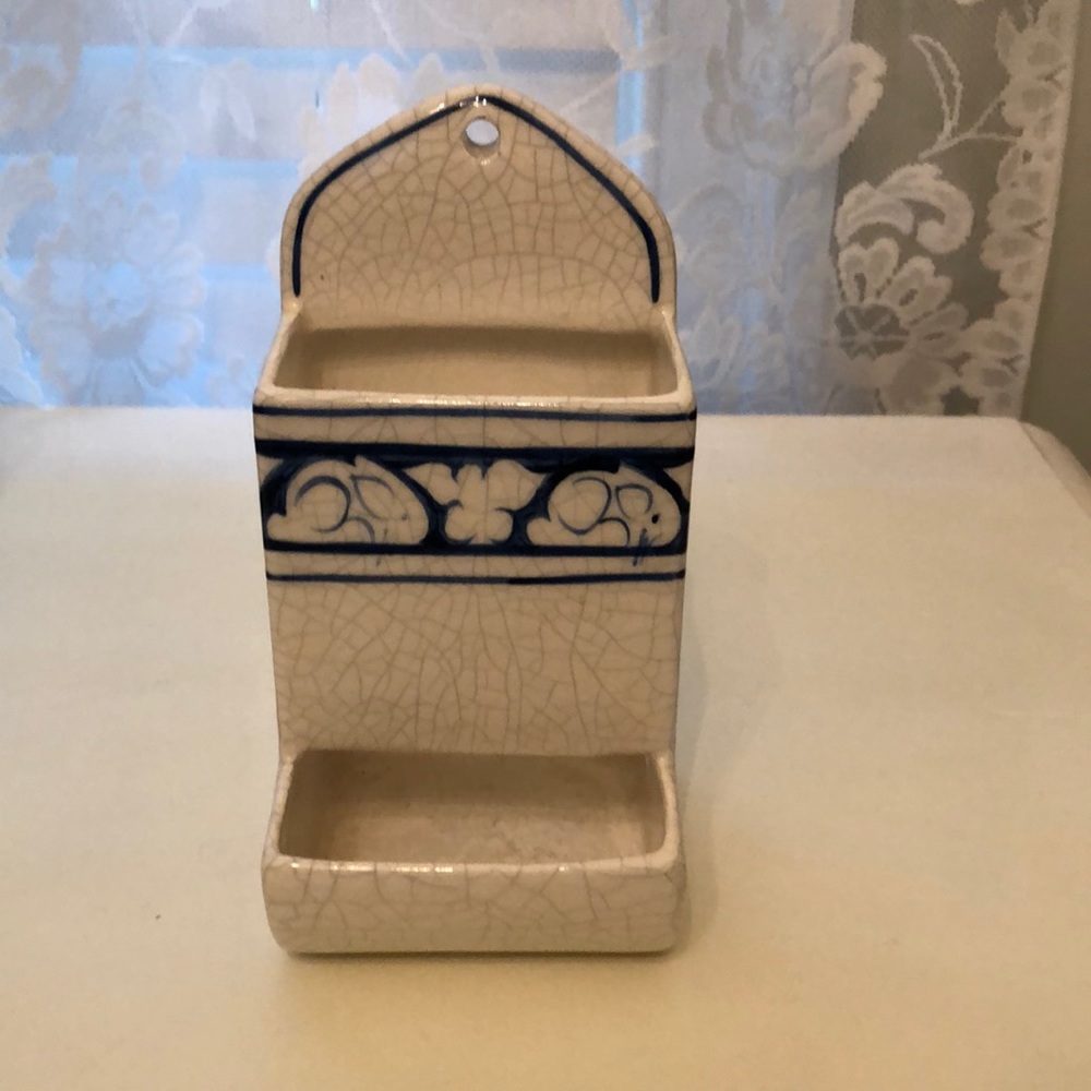Vintage match holder. Excellent condition